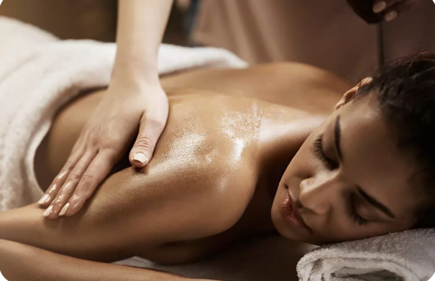 Ambiance douce d’un massage californien