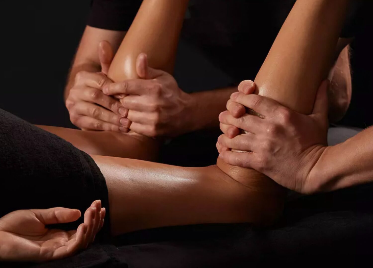 Massage à quatre mains réalisé par deux praticiennes